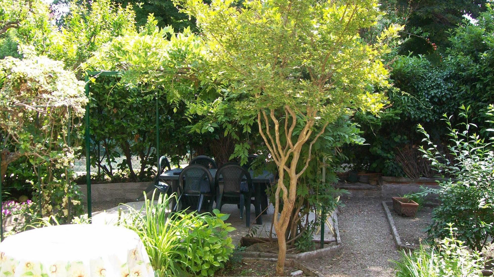 Il Giardino Nel Parco R&B Hotell Bologna Eksteriør bilde